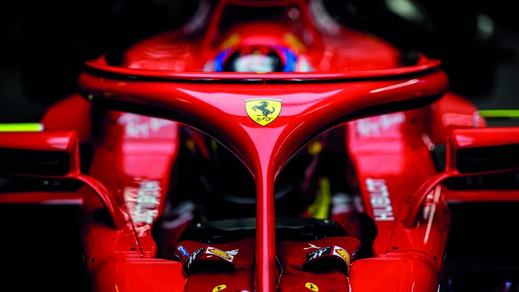 Supports marketing pour la concession Ferrari à Sausheim